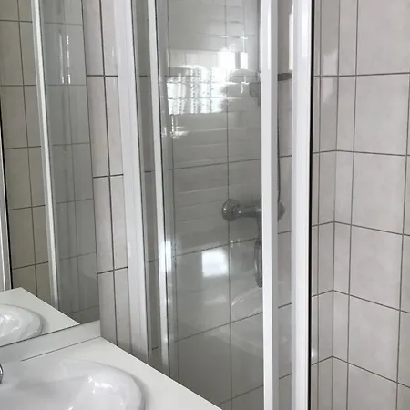4 Pers, Animaux Admis, Parking, Garage - - Fr-1-671-75 Les Gets
